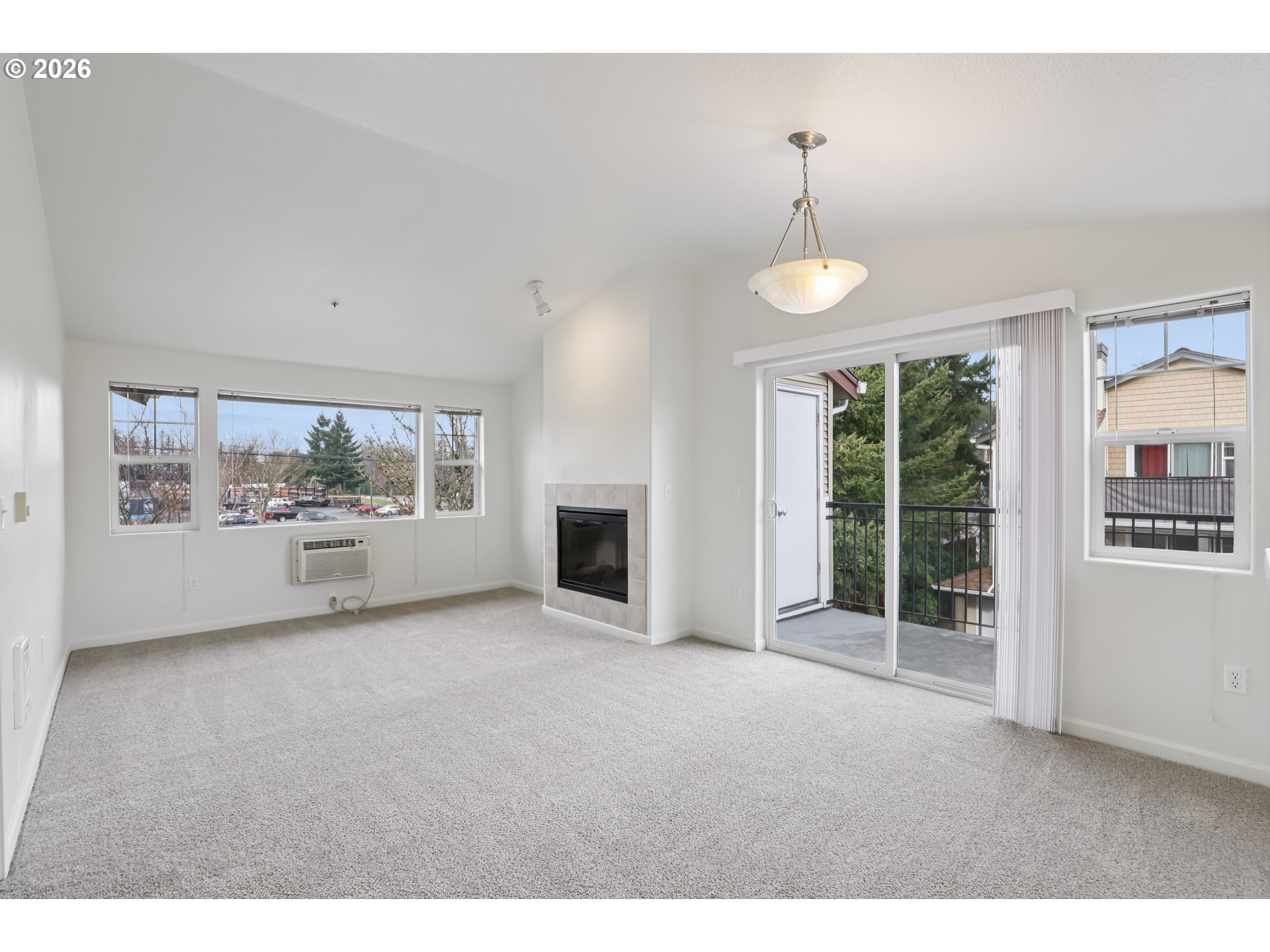 760 Northwest 185th Avenue, Unit 308 Beaverton, OR 97006 - Photo 4 of 31