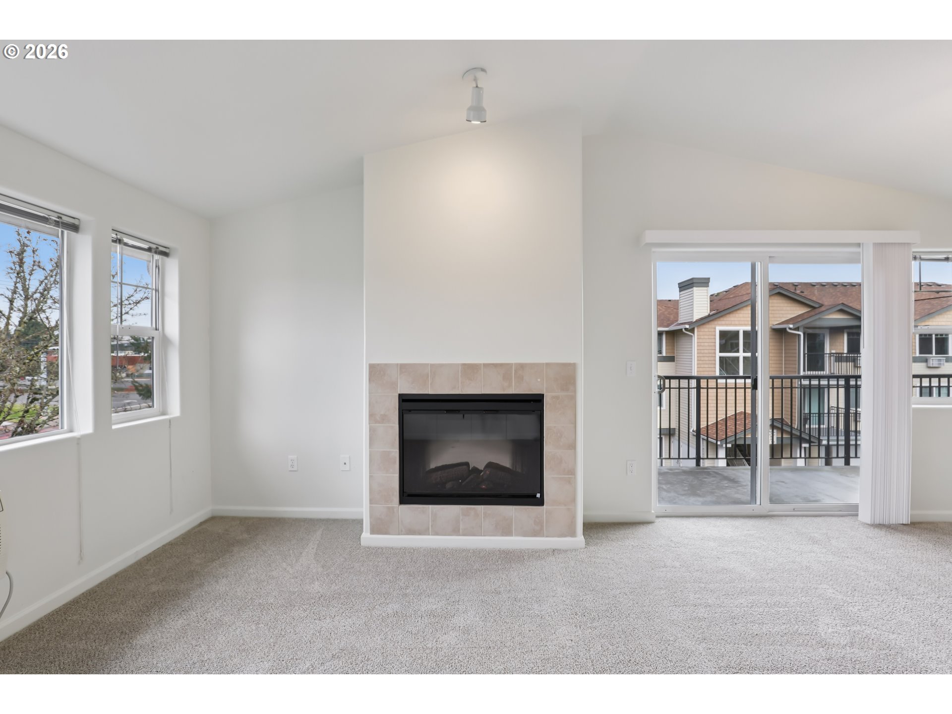 760 Northwest 185th Avenue, Unit 308 Beaverton, OR 97006 - Photo 6 of 31