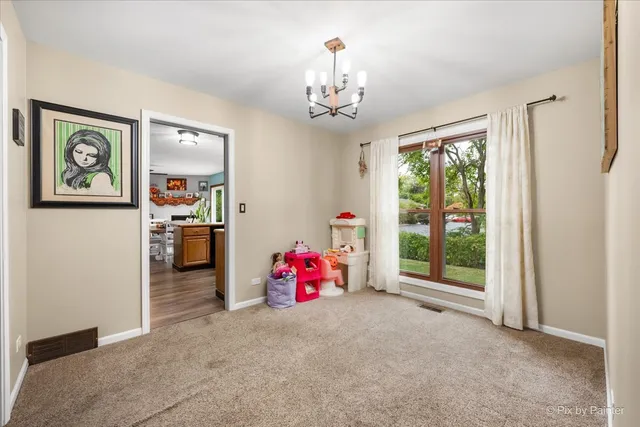 $2,400 | 155 Lee Ann Lane, Woodstock, IL 60098