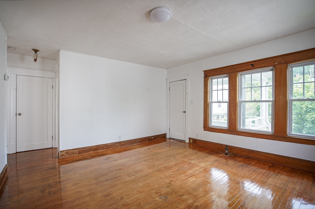 25-27 Virginia Street, Unit 27 Springfield, MA 01108 - Photo 14 of 20