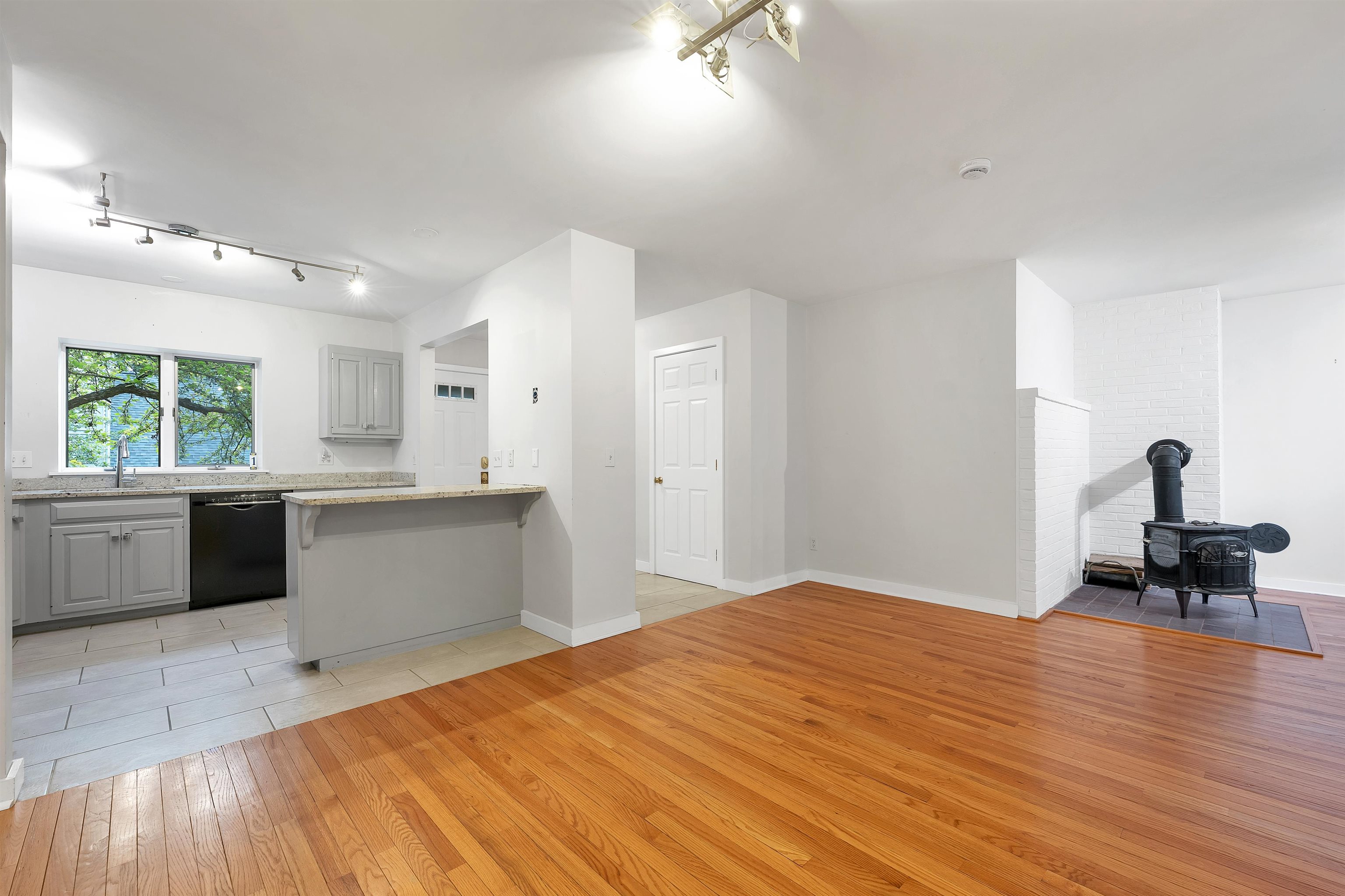 1 Wheelock Wood Hanover, NH 03755 - Photo 7 of 36