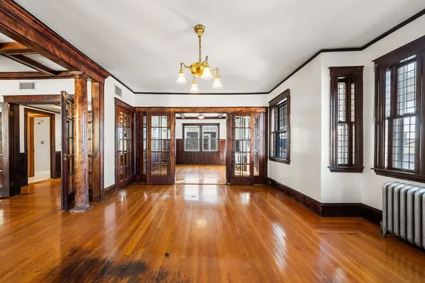 $1,150,000 | 17 Roslyn Street, Salem, MA 01970