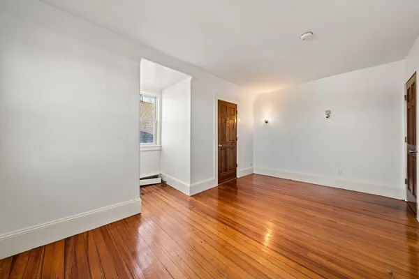 $1,150,000 | 17 Roslyn Street, Salem, MA 01970