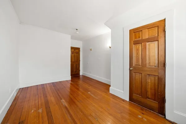 $1,150,000 | 17 Roslyn Street, Salem, MA 01970