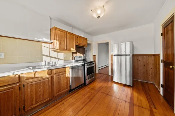 $1,150,000 | 17 Roslyn Street, Salem, MA 01970