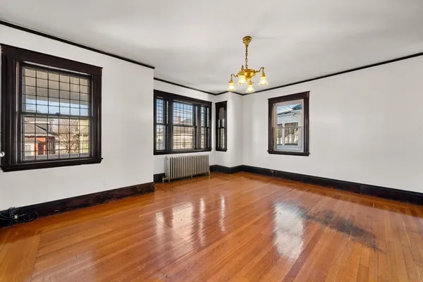 $1,150,000 | 17 Roslyn Street, Salem, MA 01970