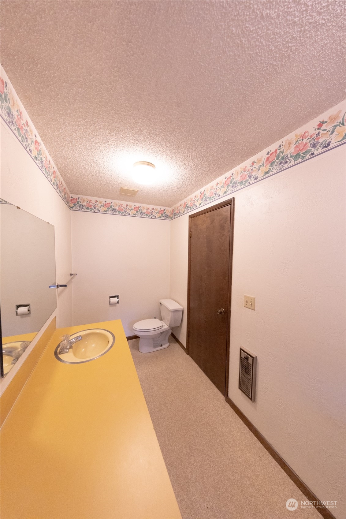 168 Chilvers E & F Road Chehalis, WA 98532 - Photo 12 of 29 a bathroom with a granite countertop sink and a mirror