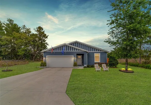 $305,000 | 15 Malauka Circle, Ocklawaha, FL 32179