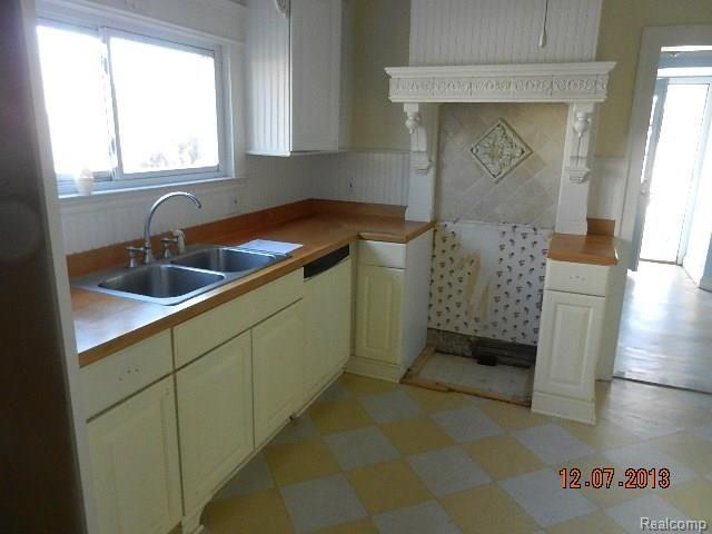 3250 Cumberland Road Berkley, MI 48072 - Photo 16 of 27 DSCN7346.jpg