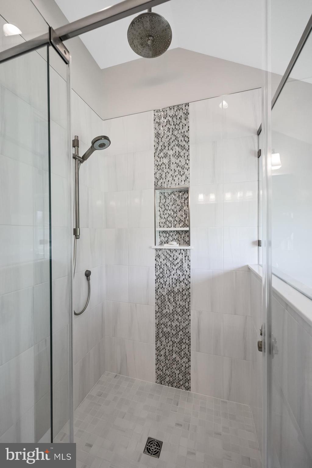 140 Ramblewood Road Moorestown, NJ 08057 - Photo 48 of 64 2nd Floor Bath Room