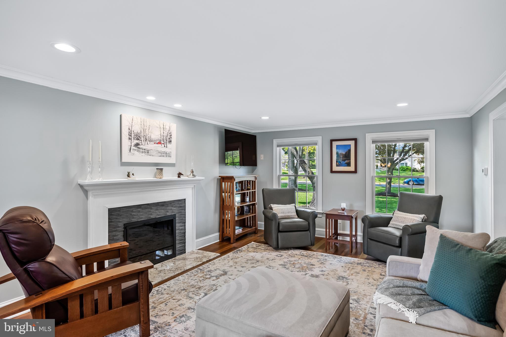 140 Ramblewood Road Moorestown, NJ 08057 - Photo 9 of 64 Living Room