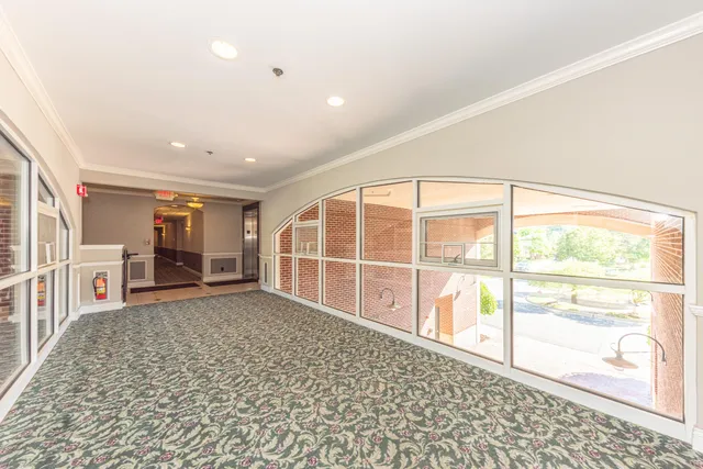 $249,900 | 283 South Zeeb Road, Unit 212, Ann Arbor, MI 48103