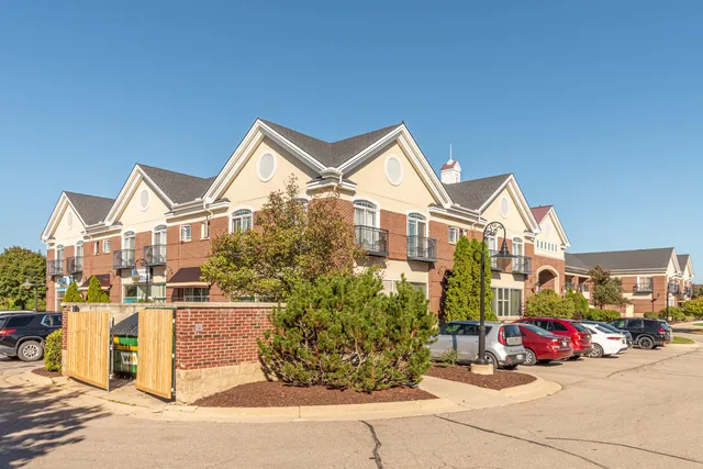 $249,900 | 283 South Zeeb Road, Unit 212, Ann Arbor, MI 48103