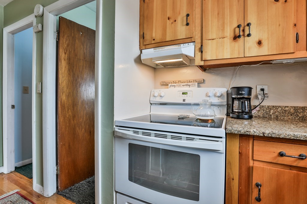 73 Dunstable Road Westford, MA 01886 - Photo 9 of 13 Gallery Image 9