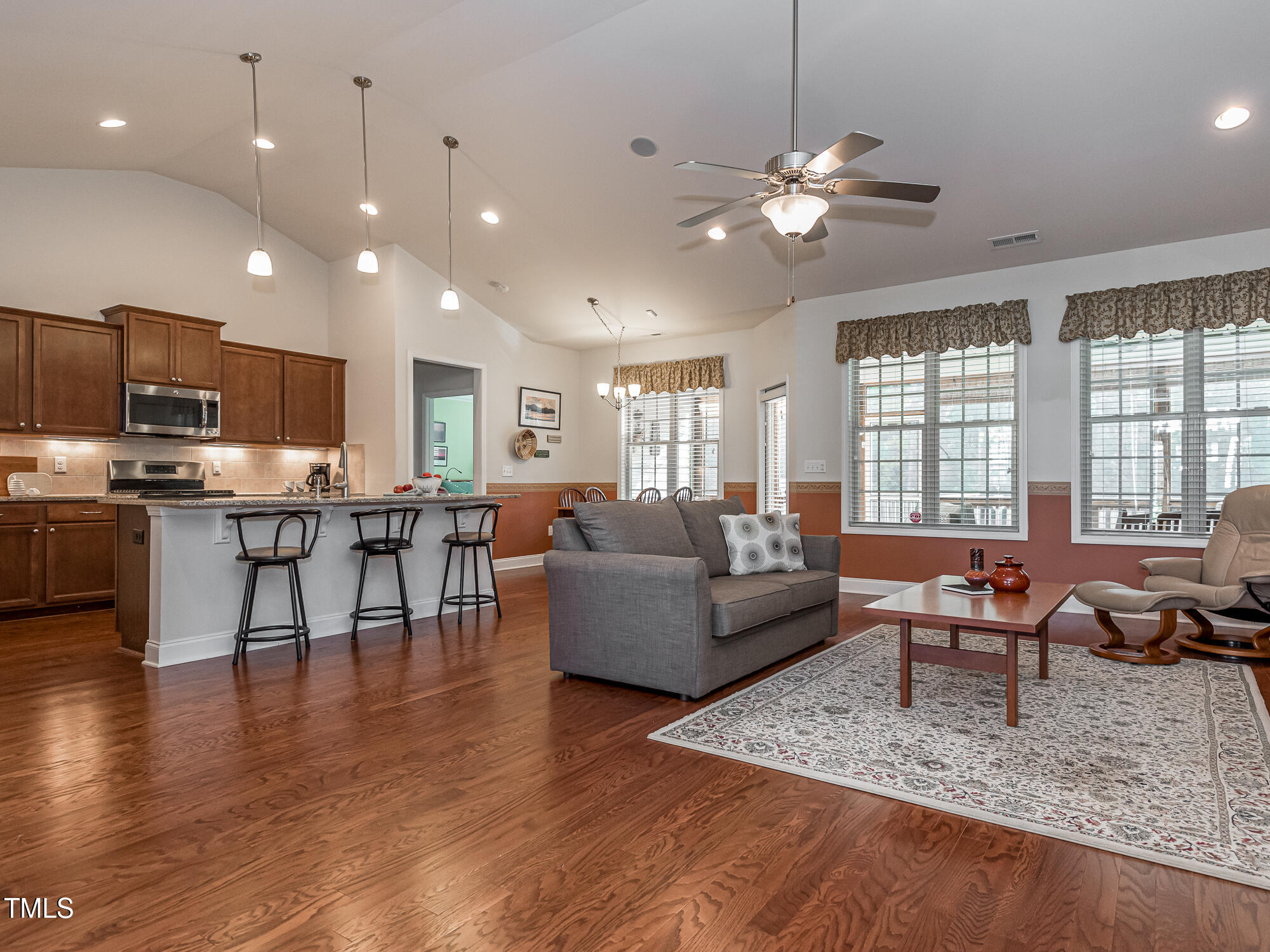 7512 Channery Way Raleigh, NC 27616 - Photo 3 of 45 InTrust_Realty_Lee_7512_Channery-2964