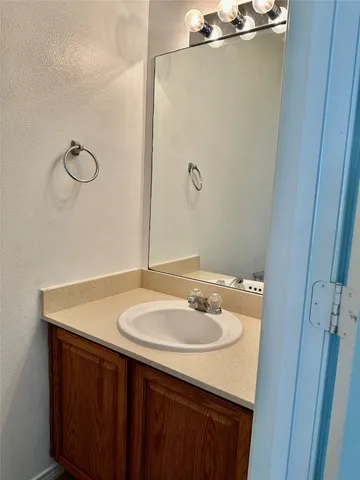 $1,900 | 29740 Sullivan Oaks Drive, Spring, TX 77386