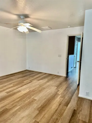 $1,900 | 29740 Sullivan Oaks Drive, Spring, TX 77386