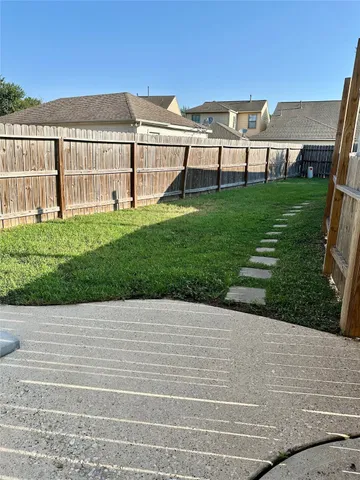 $1,900 | 29740 Sullivan Oaks Drive, Spring, TX 77386