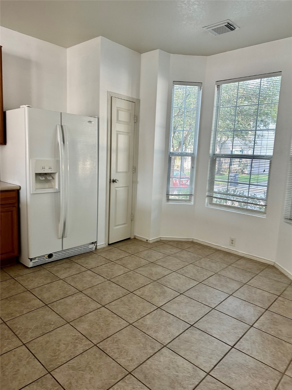 29740 Sullivan Oaks Drive Spring, TX 77386 - Photo 9 of 39 large kitchen with enough room for table or island