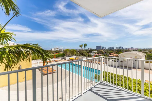 $3,550 | 3180 Southwest 22nd Terrace, Unit 601, Miami, FL 33145
