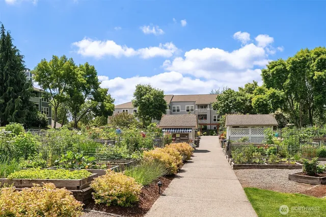 $465,000 | 4109 224th Lane Southeast, Unit 213, Issaquah, WA 98029