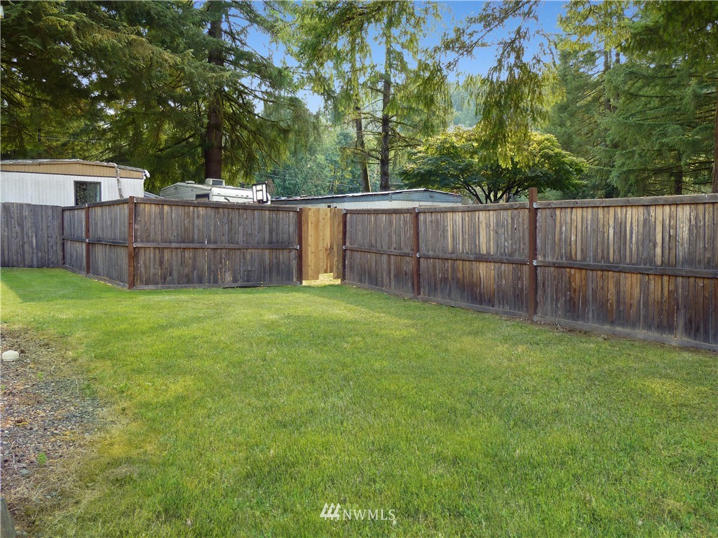 155 Chapman Road, Unit 1 Morton, WA 98356 - Photo 16 of 18 Gallery Image 16