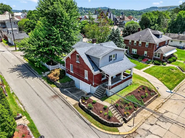 $265,000 | 150 North Haft Street, Houston, PA 15342