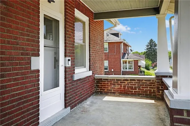 $265,000 | 150 North Haft Street, Houston, PA 15342