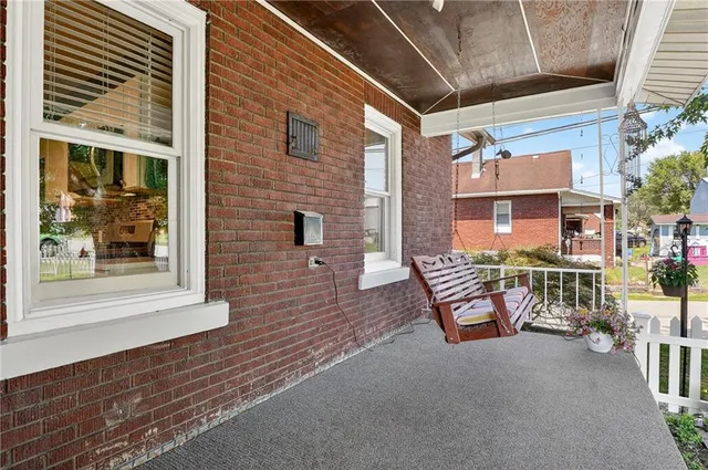 $265,000 | 150 North Haft Street, Houston, PA 15342