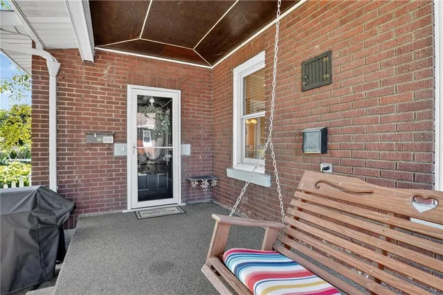 $265,000 | 150 North Haft Street, Houston, PA 15342