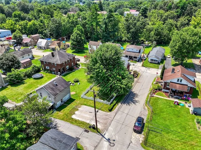 $265,000 | 150 North Haft Street, Houston, PA 15342