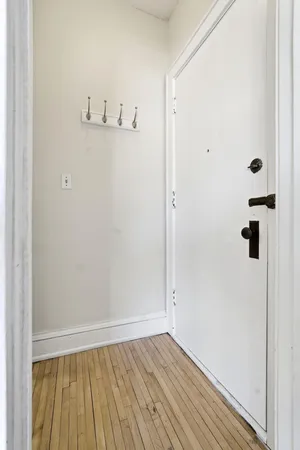 $1,295 | 2881 Irving Avenue South, Unit 202, Minneapolis, MN 55408