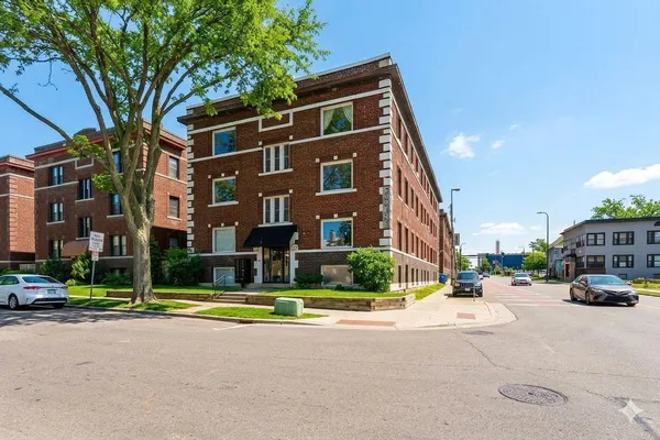 $1,295 | 2881 Irving Avenue South, Unit 202, Minneapolis, MN 55408