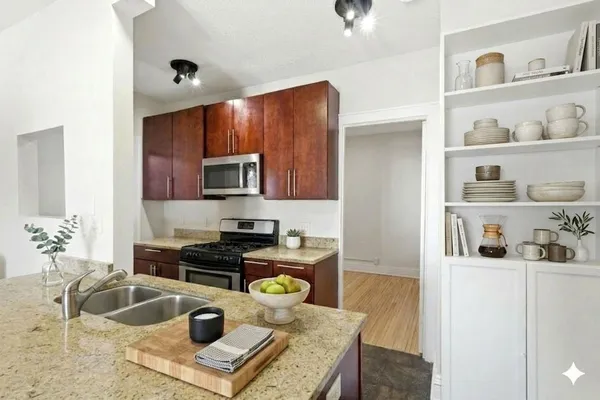 $1,295 | 2881 Irving Avenue South, Unit 202, Minneapolis, MN 55408