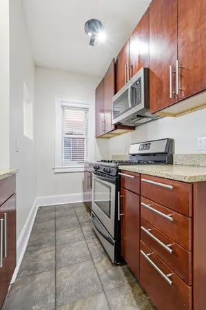 $1,295 | 2881 Irving Avenue South, Unit 202, Minneapolis, MN 55408