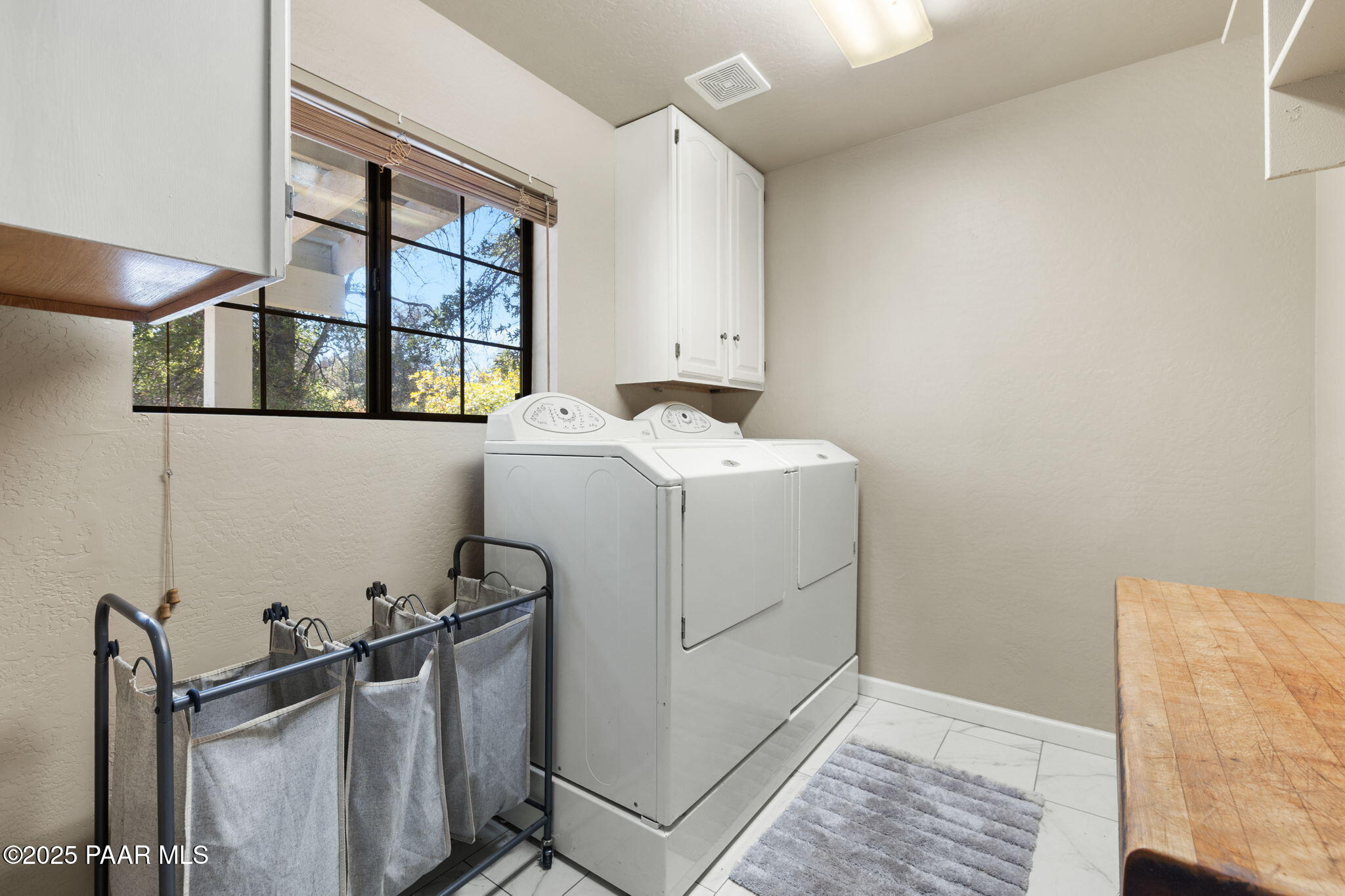 17441 West Fair Oaks Road Prescott, AZ 86305 - Photo 28 of 47 a utility room with dryer and washer
