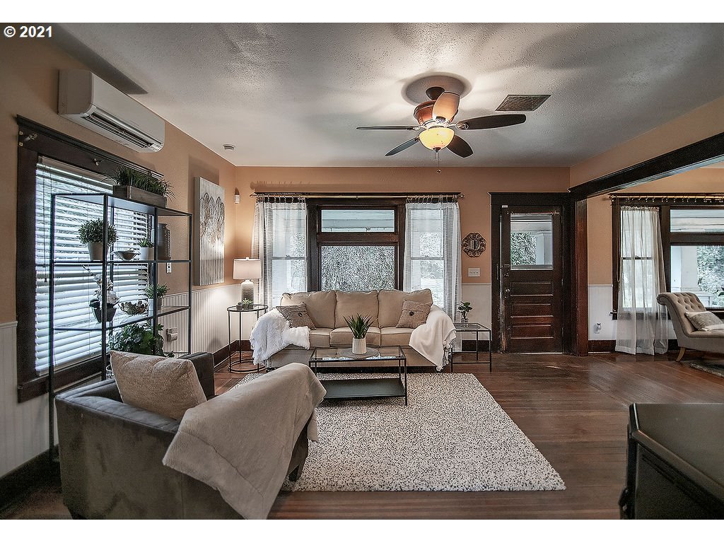 1241 Delameter Road Castle Rock, WA 98611 - Photo 3 of 32 Gallery Image 3