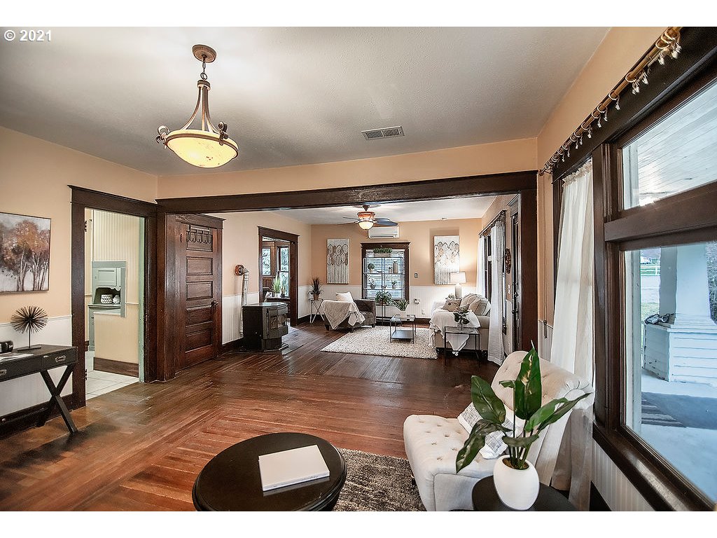 1241 Delameter Road Castle Rock, WA 98611 - Photo 4 of 32 Gallery Image 4