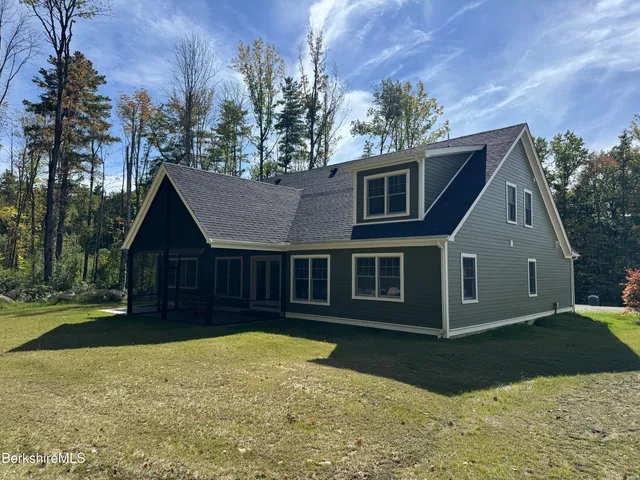 $1,495,000 | 4 Thrushwood Lane, Great Barrington, MA 01230