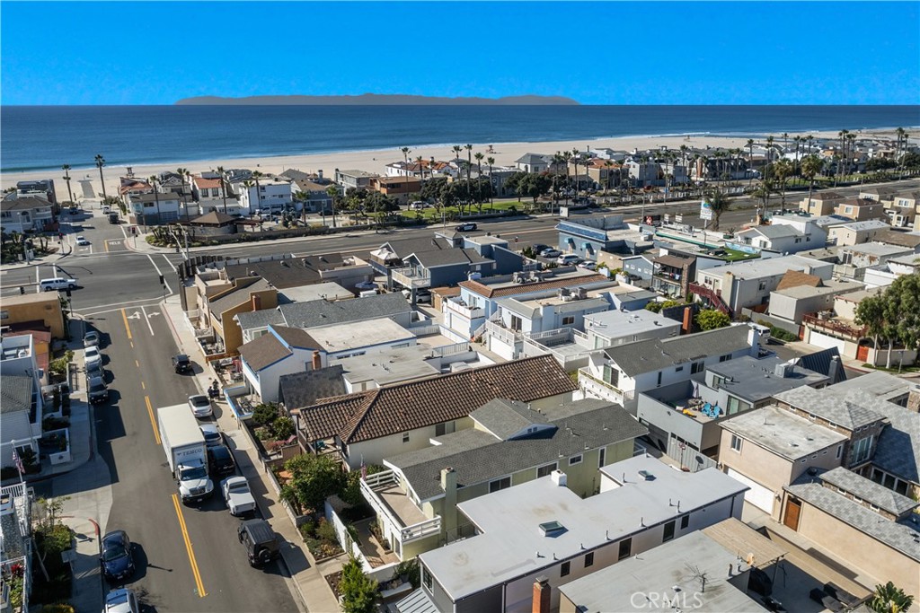 223 Orange Street Newport Beach, CA 92663 - Photo 44 of 51 a view of a city