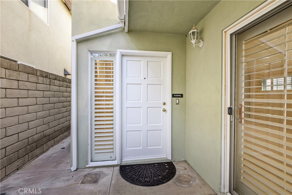 223 Orange Street Newport Beach, CA 92663 - Photo 6 of 51 a view of a bathroom