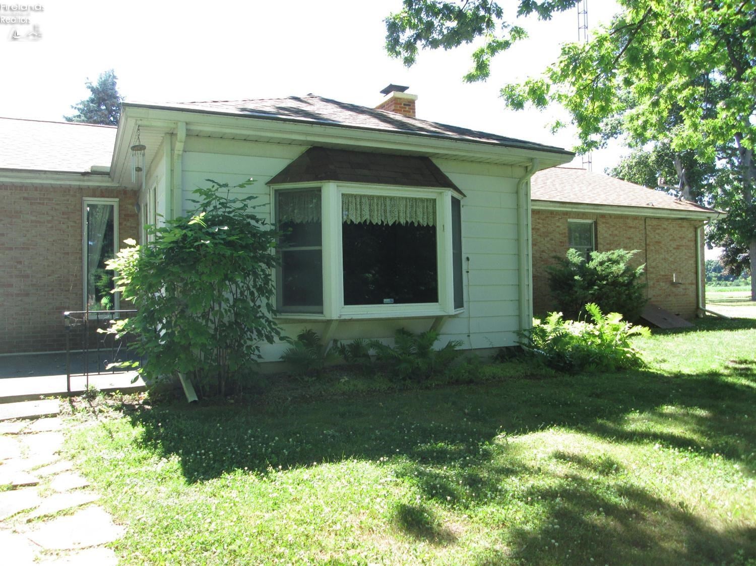 2911 Port Clinton Road Fremont, OH 43420 - Photo 3 of 10 Gallery Image 3