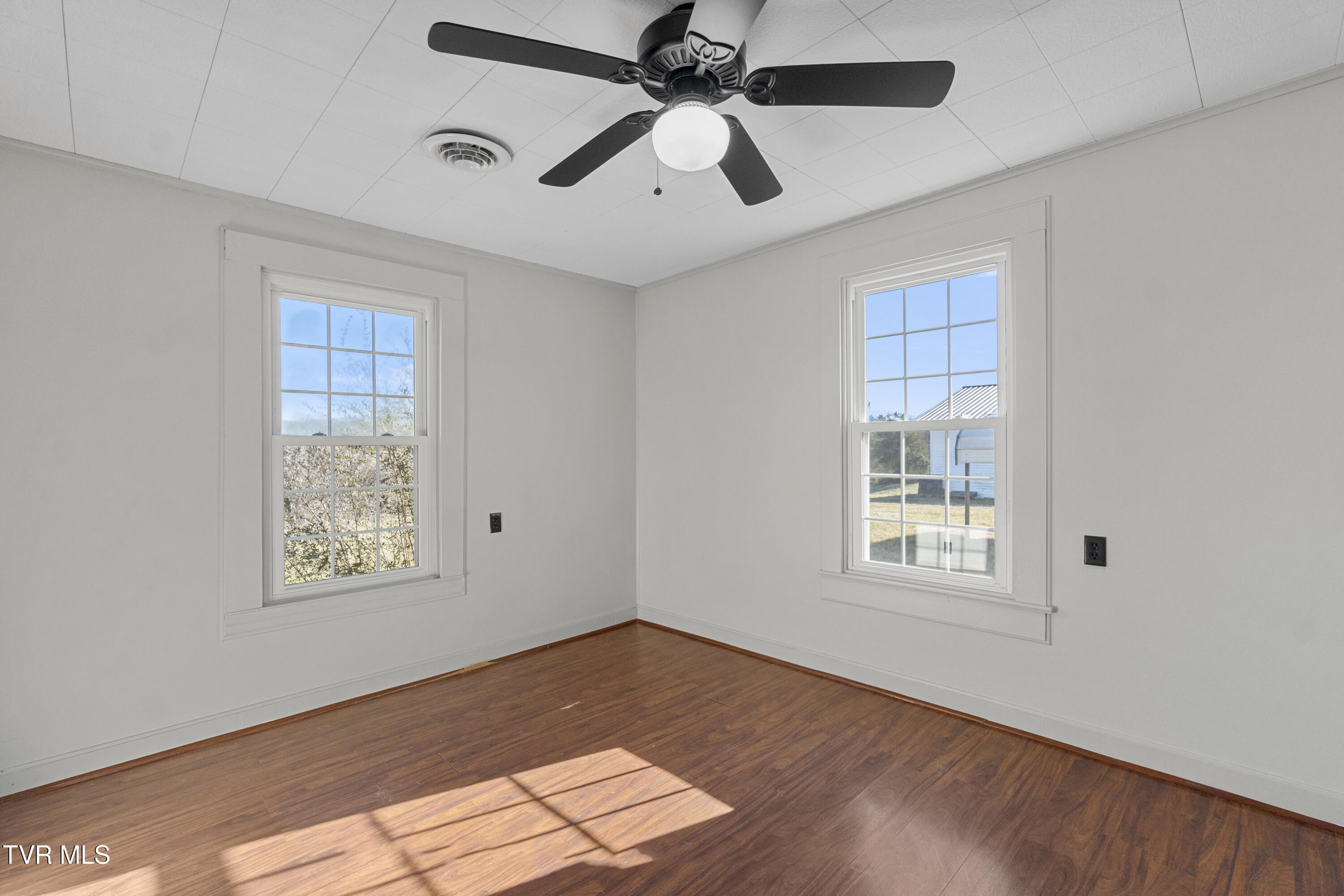 300 Opie Arnold Road Limestone, TN 37681 - Photo 21 of 38 DSC00464