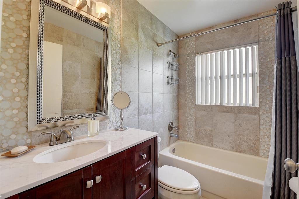 9565 El Clair Ranch Road Boynton Beach, FL 33437 - Photo 13 of 38 GetMedia-10.ashx