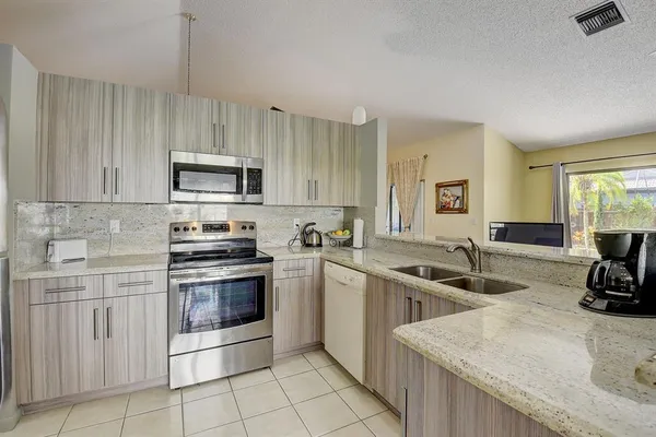 $3,500 | 9565 El Clair Ranch Road, Boynton Beach, FL 33437
