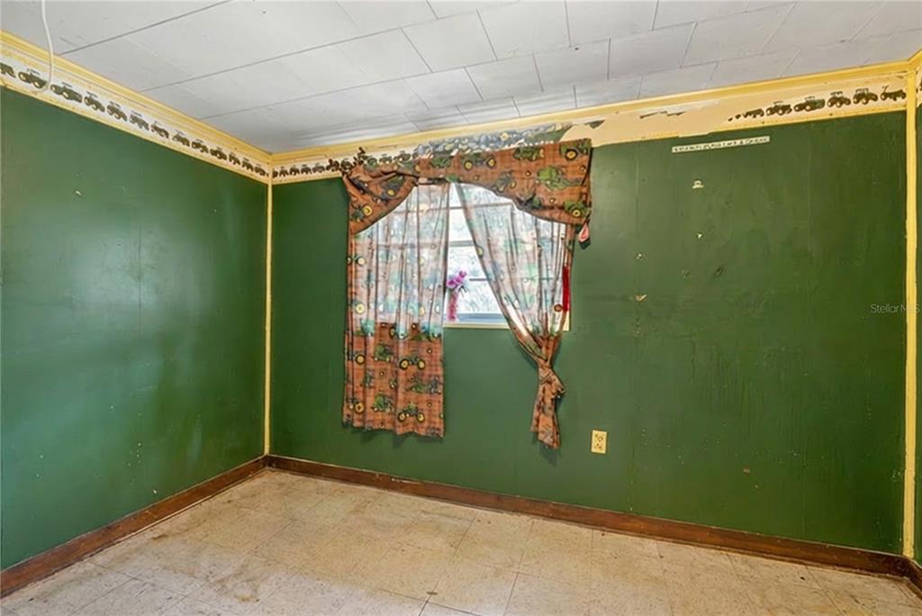 5230 Spirit Lake Road Winter Haven, FL 33880 - Photo 11 of 40