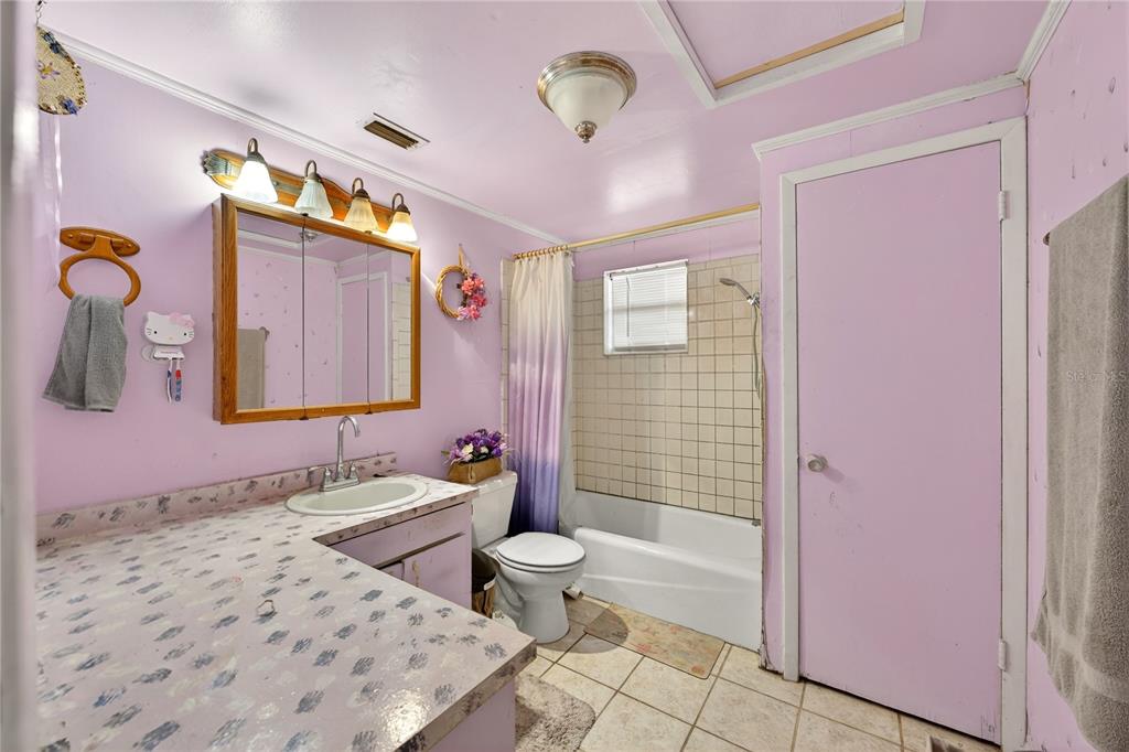 5230 Spirit Lake Road Winter Haven, FL 33880 - Photo 13 of 40