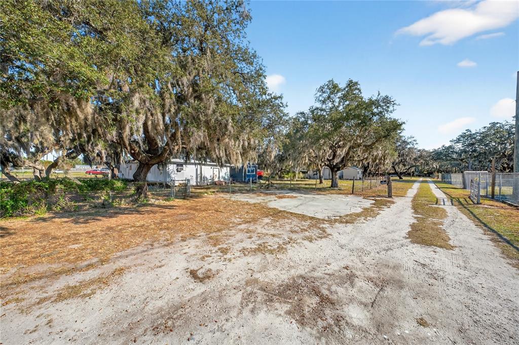 5230 Spirit Lake Road Winter Haven, FL 33880 - Photo 20 of 40