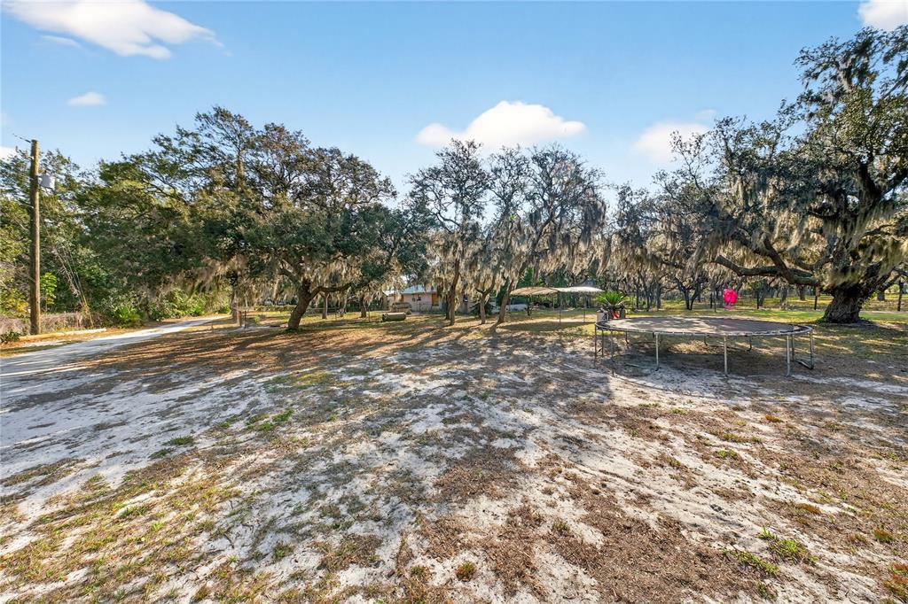 5230 Spirit Lake Road Winter Haven, FL 33880 - Photo 28 of 40