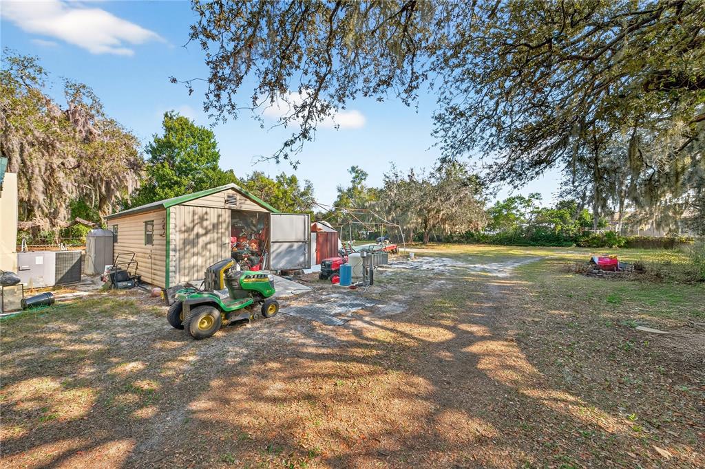 5230 Spirit Lake Road Winter Haven, FL 33880 - Photo 31 of 40